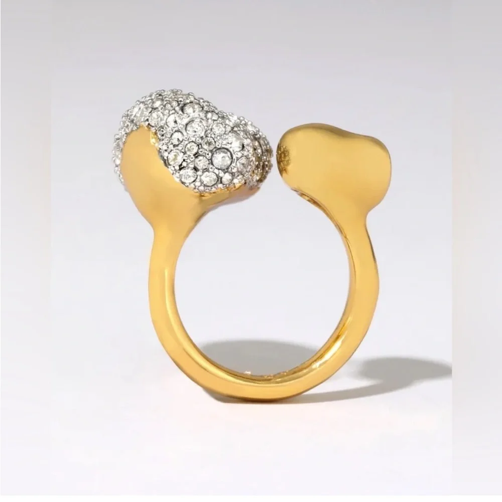 ALEXIS BITTAR • Solanales  Crystal Pebble Heart Ring